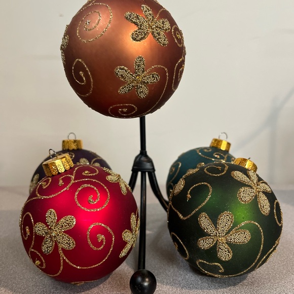 5 Beautiful Colorful Christmas 3” Floral Ornaments Swirled with Gold Glitter - Picture 4 of 7